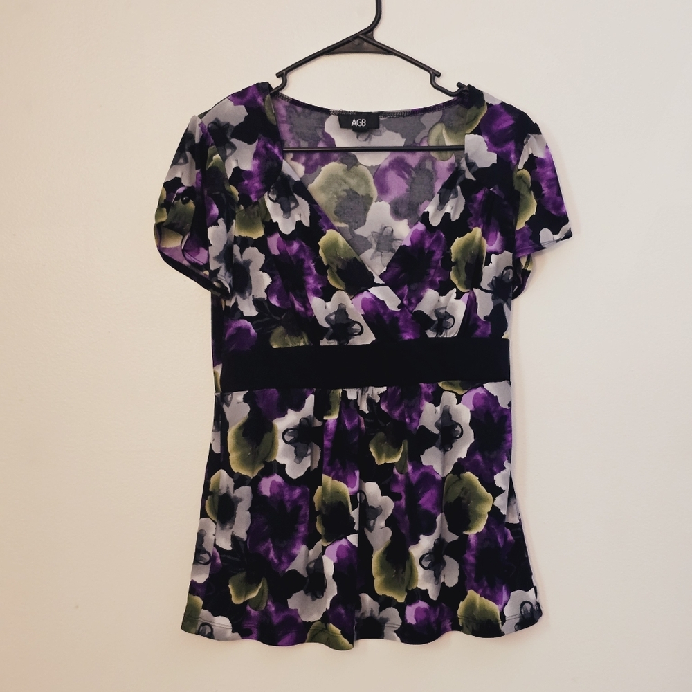 AGB Women's Medium Purple Floral Blouse